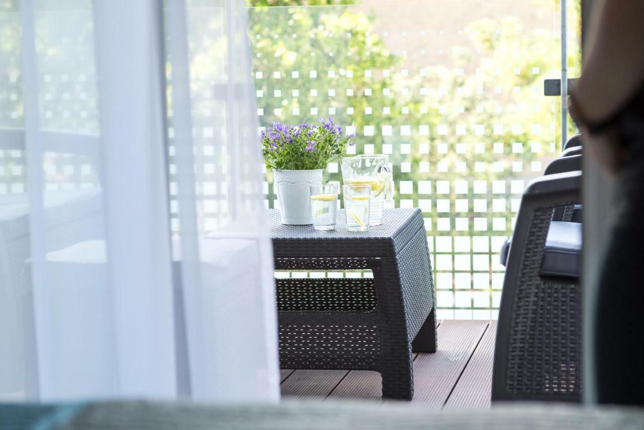 Lato Apartament Solna 11C Z Garazem كولوبرزيغ المظهر الخارجي الصورة